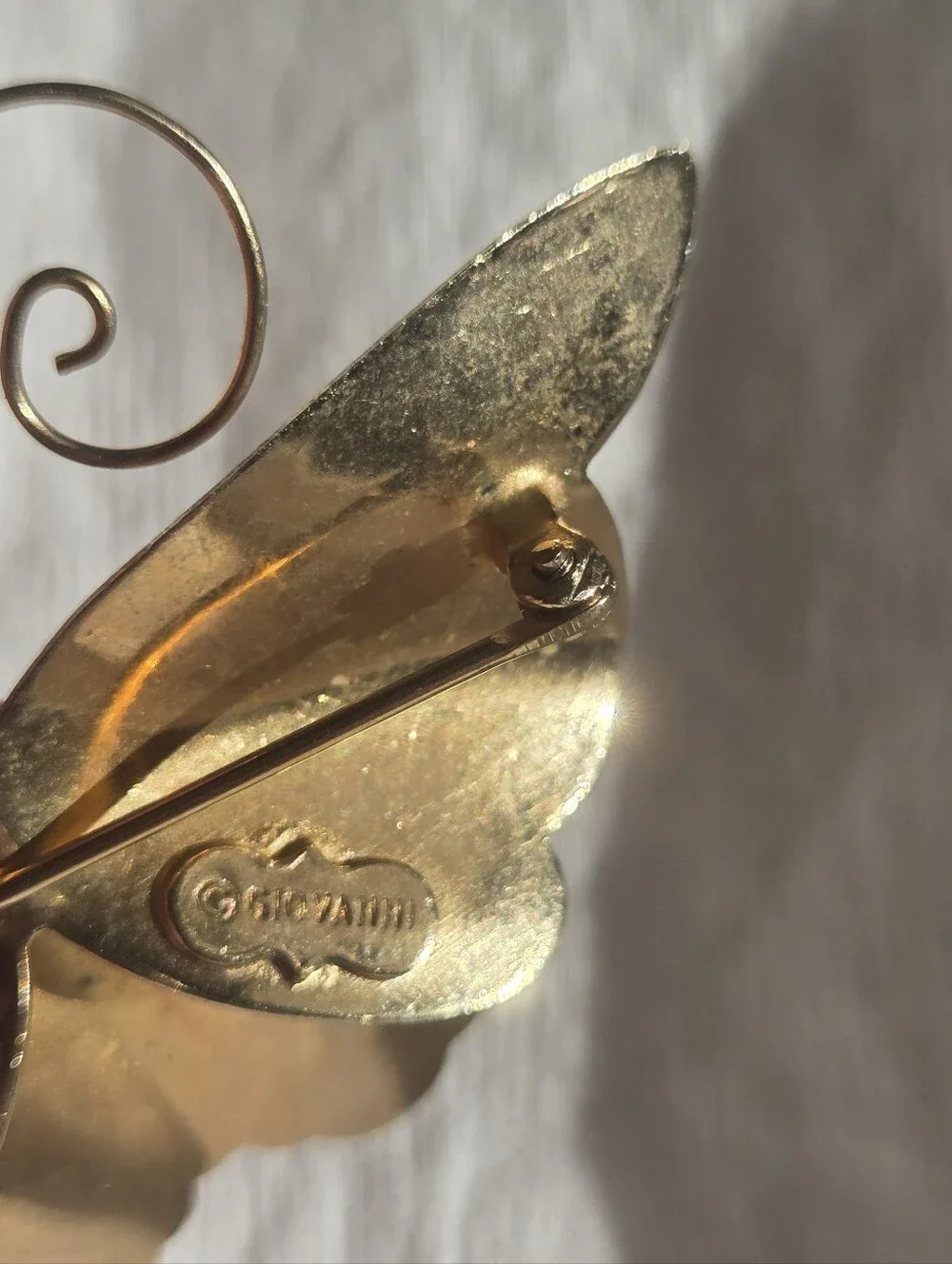 Giovanni Goldtone Butterfly Broach - Elegant